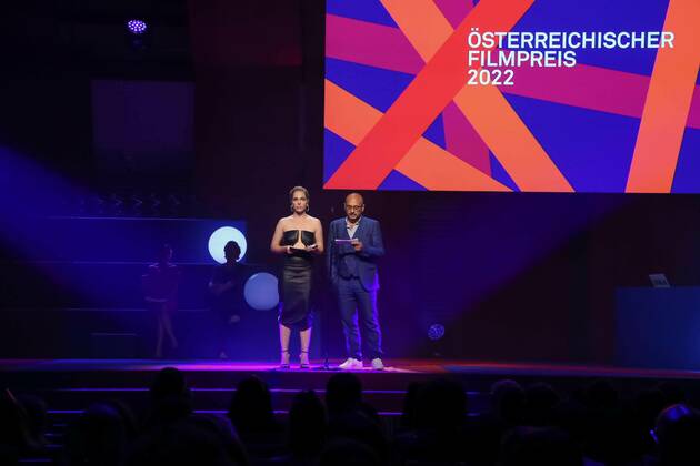 30.06.2022, Grafenegg NÖ, Österreichischer Filmpreis 2022, Verleihungsgala d. Akademie des Österreichischen Films im Bild: Verena Altenberger, Arash T. Riahi, -a d Bühne, Österreichischer Filmpreis 2022
