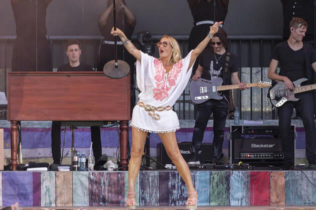 Entertainment Bilder des Tages 13.7.2022 Sängerin Sarah Connor mit Band auf der Bühne der Metastadt Wien