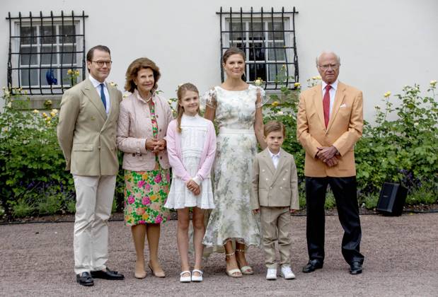 Bilder des Jahres 2022, Entertainment 07 Juli Entertainment Themen der Woche KW28 14-07-2022 Sweden Prince Daniel and Prince Oscar, Princess Estelle and Princess Victoria and King Carl Gustaf and Queen Silvia and Prince Carl Philip and Princess Sofia and Princess Madeleine during the festivities for the crown princess her 45th birthday at Borgholm Slott castle ruin in Borgholm. (c) PPE Nieboer Point de Vue out  Copyright: xPPEx