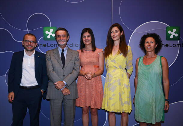 Milan, Italy Wine Media Conference world review dedicated to the communication of wine in Lombardy attended by Attilio Fontana President of the Lombardy Region, Councilor Rolfi of the Lombardy Region together with the president of Ascovilo Giovanna Prandini and the journalist and author Laura Donadoni, in video link from the United States Allan Wright president of the Wine Media Conference. The event will take place in Desenzano del Garda from 27 September to 3 October 2022 In the picture: Giovanna Prandini president Ascovilo, Attilio Fontana President of the Lombardy Region, councilor Rolfi Lombardy Region, Laura Donadoni, Francesca Pagnoncelli Folcieri Copyright: xNickxZonnax xipa-agency.netx xNickxZonnax