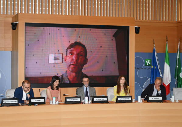 Milan, Italy Wine Media Conference world review dedicated to the communication of wine in Lombardy attended by Attilio Fontana President of the Lombardy Region, Councilor Rolfi of the Lombardy Region together with the president of Ascovilo Giovanna Prandini and the journalist and author Laura Donadoni, in video link from the United States Allan Wright president of the Wine Media Conference. The event will take place in Desenzano del Garda from 27 September to 3 October 2022 In the picture: Allan Wright president of Wine Media Conference in video link Copyright: xNickxZonnax xipa-agency.netx xNickxZonnax