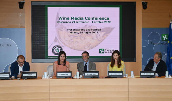Milan, Italy Wine Media Conference world review dedicated to the communication of wine in Lombardy attended by Attilio Fontana President of the Lombardy Region, Councilor Rolfi of the Lombardy Region together with the president of Ascovilo Giovanna Prandini and the journalist and author Laura Donadoni, in video link from the United States Allan Wright president of the Wine Media Conference. The event will take place in Desenzano del Garda from 27 September to 3 October 2022 In the picture: Giovanna Prandini president Ascovilo, Attilio Fontana President of the Lombardy Region, councilor Rolfi Lombardy Region, Laura Donadoni during the event presentation Copyright: xNickxZonnax xipa-agency.netx xNickxZonnax
