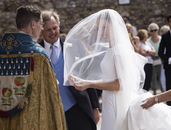Bilder des Jahres 2022, Entertainment 07 Juli Entertainment Themen der Woche KW29 Entertainment Bilder des Tages . 23 07 2022. Winchester, United Kingdom. Lady Tatiana Mountbatten arriving for her wedding to Alick Dru at Winchester Cathedral, United Kingdom.  xi-Imagesx IIM-23640-0002