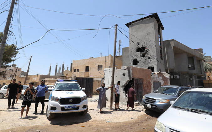 Bilder des Jahres 2022, News 07 Juli News Themen der Woche KW29 News Bilder des Tages (220724) -- TRIPOLI, July 24, 2022 -- Photo taken on July 23, 2022 shows a damaged house in Tripoli, Libya. The death toll from clashes between two rival armed groups in the Libyan capital Tripoli has increased to 16, and the injuries to 52, the Libyan Ministry of Health said on Saturday. (Photo by Hamza Turkia Xinhua) LIBYA-TRIPOLI-CLASHES-AFTERMATH PanxXiaojing 
