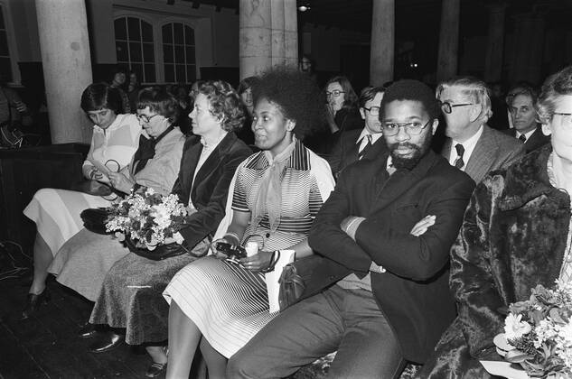 Anefo photo collection. Eredoctor Social Sciences for Sitting Freedom Warrior Govan Mbeki (Univ. Amsterdam) caught in South Africa. January 9, 1978. Amsterdam, South Africa Copyright: xpiemagsx pienatarchpart417102021-22697 !ACHTUNG AUFNAHMEDATUM GESCHÄTZT!