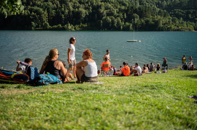 People enjoy a sunny summer day at Lanuza reservoir in Sallent de Gallego, Huesca, Spain Sallent de Gallego Huesca Spain Copyright: xNanoxCalvox NN-SALLENT-167