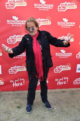 8.ten schlagerHammer 2022 Frank Zander beim 8 Schlager Hammer, Austragungsort in ORANIENBURG an der Orangerie Berlin 13.08.2022