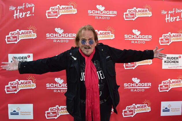 8.ten schlagerHammer 2022 Frank Zander beim 8 Schlager Hammer, Austragungsort in ORANIENBURG an der Orangerie Berlin 13.08.2022