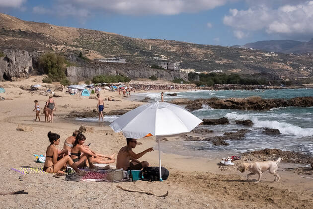 Tourism In Greece - Falassarna Beach In Crete Island People are enjoy their time at Falassarna beach near Chania, Crete Island, Greece on August 14, 2022. Falassarna is located 59 kilometers west of Chania. Today is one of the most famous destinations in Crete, for its beaches and for reasons of ecological interest. Falassarna Greece Copyright: xNikolasxKokovlisx originalFilename: kokovlis-notitle220814_np1rb