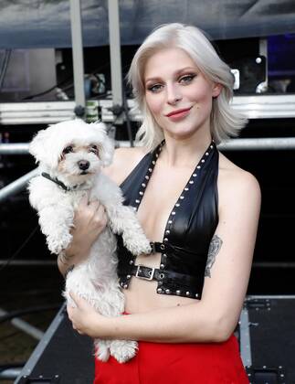 Marie Reim bei der Schlager Radio Schlager Hammer Tour 2022 in Oranienburg.
