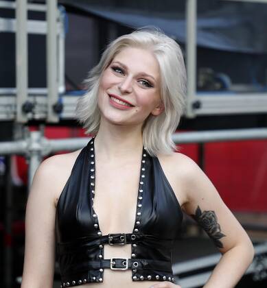 Marie Reim bei der Schlager Radio Schlager Hammer Tour 2022 in Oranienburg.