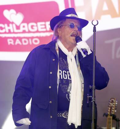 Frank Zander bei der Schlager Radio Schlager Hammer Tour 2022 in Oranienburg.