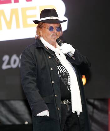 Frank Zander bei der Schlager Radio Schlager Hammer Tour 2022 in Oranienburg.
