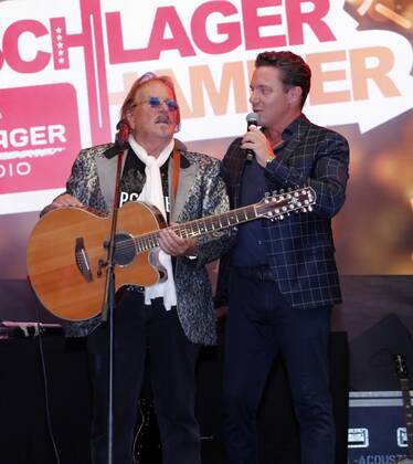 bei der Schlager Radio Schlager Hammer Tour 2022 in Oranienburg.