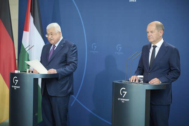 Bilder des Jahres 2022, News 08 August News Themen der Woche KW33 News Bilder des Tages Olaf Scholz trifft Mahmoud Abbas in Berlin Bundeskanzler Olaf Scholz (SPD) und Mahmoud Abbas (Präsidenten der Palästinensischen Autonomiebehörde) während der gemeinsamen Pressekonferenz am 16.08.2022 im Bundeskanzleramt in Berlin. Berlin Bundeskanzleramt Berlin Deutschland
