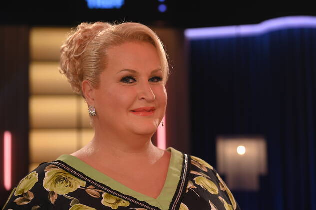 Comedienne Daphne de Luxe, bürgerlich Daphne Haderlein zu Gast in der WDR Talkshow Kölner Treff