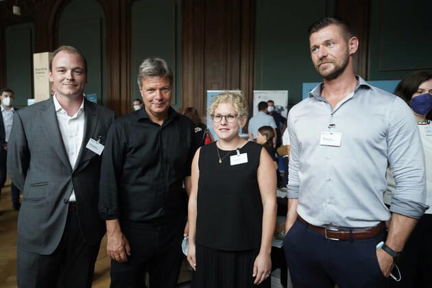 Stefan Wenzel, Parlamentarischer Staatssekretär 20.8.2022 Robert Habeck, Bundesminister für Wirtschaft und Klimaschutz, beim Tag der offenen Tür der Bundesregierung im Wirtschaftsministerium, beim unangekündigtem Rundgang Berlin Berlin GER