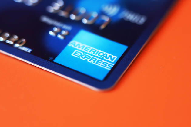 Kreditkarten-Nachfrage sinkt - Debitkarten auf dem Vormarsch Symbolbild: EC- und Kreditkarten in Nahaufnahme am 21.08.2022. Wie aus den Zahlen der Europäischen Zentralbank hervor geht, sank die Anzahl der ausgegebenen Kreditkarten im vergangenen Jahr drastisch um 2,1 Millionen. Die Zahl der Debitkarten hingegen ging hoch. * Symbolic image: EC and credit cards in close-up on August 21, 2022. Figures from the European Central Bank show that the number of credit cards issued fell drastically by 2.1 million last year. The number of debit cards, on the other hand, went up. Düsseldorf NRW Germany Copyright: xPieroxNigrox