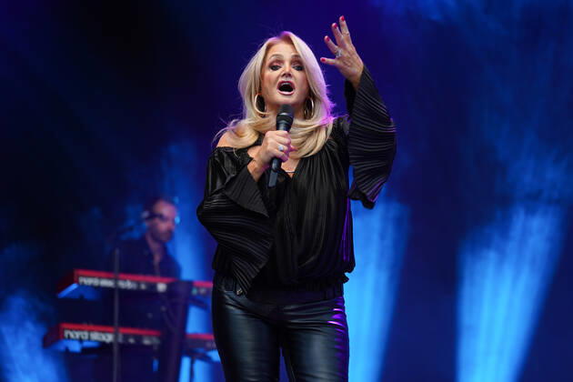 Bonnie Tyler in Worms auf dem Jazz & Joy Festival 21.08.2022 Die britischen Pop- und Rocksängerin Bonnie Tyler auf dem Jazz & Joy Festival in Worms. Worms Jazz & Joy Rheinland-Pfalz