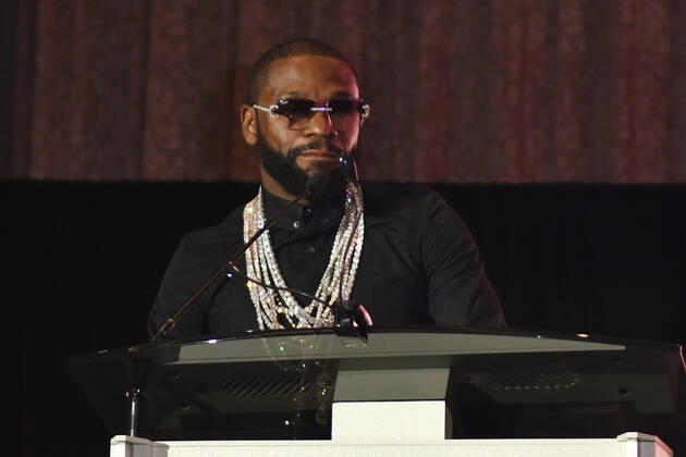 LAS VEGAS, NV - AUGUST 27: Floyd Mayweather speaking at the Induction Ceremony & Dinner for the 2022 Nevada Boxing Hall Of Fame at Resorts World Las Vegas in Las Vegas,Nevada, on August 27, 2022. Copyright: xDeeCeexCarterx