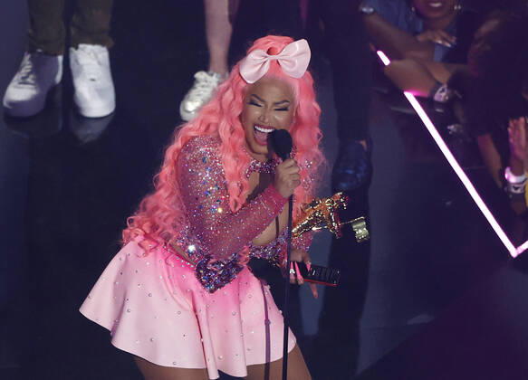 Bilder des Jahres 2022, Entertainment 08 August Entertainment Themen der Woche KW34 Entertainment Bilder des Tages Nicki Minaj receives the Video Vanguard Award at the 2022 MTV Video Music Awards VMA s at the Prudential Center in Newark, NJ on Sunday, August 28th, 2022.  NYP20220828905 JOHNxANGELILLO
