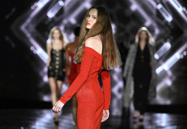 Schwarzkopf Elite Model Look 2022 Wettbewerb in Prag Models during the catwalk of world final Schwarzkopf Elite Model Look 2022 competition in Prague, Czech Republic, August 30, 2022. (CTKxPhoto MichaelaxRihova) CTKPhotoP2022083009786  mir 12