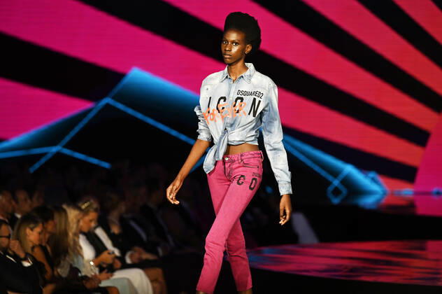 Schwarzkopf Elite Model Look 2022 Wettbewerb in Prag Models during the catwalk of world final Schwarzkopf Elite Model Look 2022 competition in Prague, Czech Republic, August 30, 2022. (CTKxPhoto MichaelaxRihova) CTKPhotoP2022083100149  mir 19