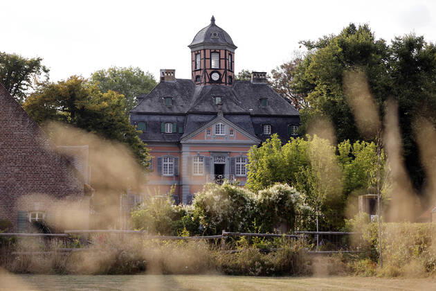 Außenansicht von Schloss Arff beim Kölner Emmy Cocktail 2022 anlässlich der 16. Kölner Jurysitzung des International Emmy auf Schloss Arff. Köln, 31.08.2022 NRW Deutschland Copyright: xChristophxHardtx