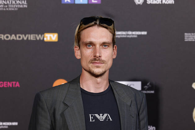 Schauspieler Daniel Sträßer beim Kölner Emmy Cocktail 2022 anlässlich der 16. Kölner Jurysitzung des International Emmy auf Schloss Arff. Köln, 31.08.2022 NRW Deutschland Copyright: xChristophxHardtx