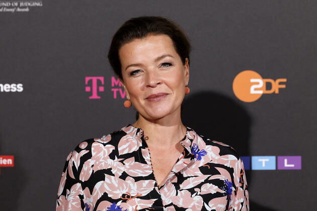 Journalistin Julia Melchior beim Kölner Emmy Cocktail 2022 anlässlich der 16. Kölner Jurysitzung des International Emmy auf Schloss Arff. Köln, 31.08.2022 NRW Deutschland Copyright: xChristophxHardtx