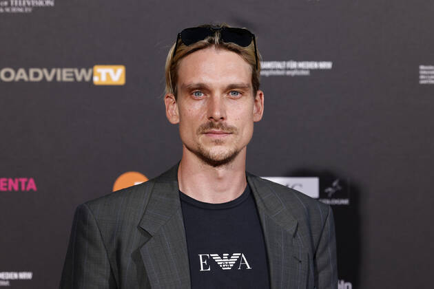 Schauspieler Daniel Sträßer beim Kölner Emmy Cocktail 2022 anlässlich der 16. Kölner Jurysitzung des International Emmy auf Schloss Arff. Köln, 31.08.2022 NRW Deutschland Copyright: xChristophxHardtx