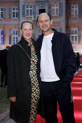 Schauspieler Moritz Führmann mit Ehefrau und Schauspielerin Anna Schudt beim Kölner Emmy Cocktail 2022 anlässlich der 16. Kölner Jurysitzung des International Emmy auf Schloss Arff. Köln, 31.08.2022 NRW Deutschland Copyright: xChristophxHardtx