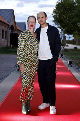 Schauspieler Moritz Führmann mit Ehefrau und Schauspielerin Anna Schudt beim Kölner Emmy Cocktail 2022 anlässlich der 16. Kölner Jurysitzung des International Emmy auf Schloss Arff. Köln, 31.08.2022 NRW Deutschland Copyright: xChristophxHardtx