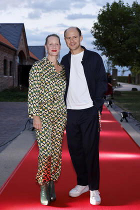 Schauspieler Moritz Führmann mit Ehefrau und Schauspielerin Anna Schudt beim Kölner Emmy Cocktail 2022 anlässlich der 16. Kölner Jurysitzung des International Emmy auf Schloss Arff. Köln, 31.08.2022 NRW Deutschland Copyright: xChristophxHardtx