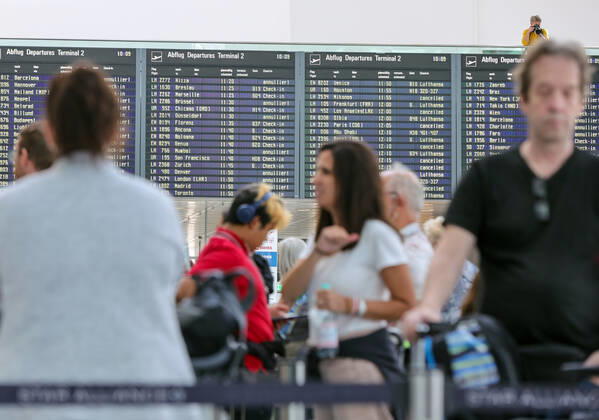 Piloten Streik der Lufthansa 800 Flüge werden gestrichen am Flughafen in München Datum: 02.09.2022