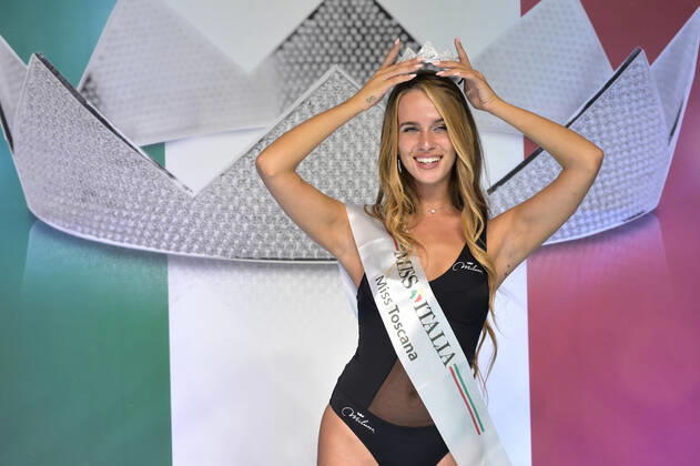 Italy: Miss Toscana 2022 Nicole Ninci during the finals of the beauty contest Miss Toscana 2022 in Casciana Terme. Casciana Terme Pisa Italy Copyright: StefanoxDallexLuche
