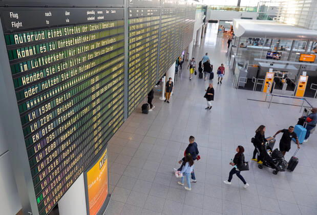 Piloten Streik der Lufthansa 800 Flüge werden gestrichen am Flughafen in München Datum: 02.09.2022