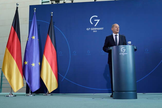 Empfang der Preistraeger des 57. Bundeswettbewerbs Jugend forscht durch den Bundeskanzler und die Bundesbildungsministerin Aktuell, 06.09.2022, Berlin, Bundeskanzler Olaf Scholz im Portrait bei seiner Ansprache zum Empfang der Preistraegerinnen und Preistraeger fuer den 57. Bundeswettbewerb Jugend forscht im Bundeskanzleramt Berlin Berlin Deutschland