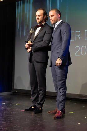 20220904 HERQUL GERMAN BOXING AWARDS BERLIN, GERMANY - SEPTEMBER 4 2022 : Benedikt Poelchau, Kontra K at - HERQUL GERMAN BOXING AWARDS on September 4, 2022 in Berlin, . Berlin Berlin Germany