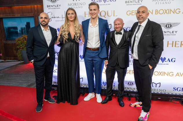 20220904 HERQUL GERMAN BOXING AWARDS BERLIN, GERMANY - SEPTEMBER 4 2022 : GAREN MEHRABIAN, Antonia Rauch, Tim Vössing, Sebastian Tlatlik, Ramin Seyed at - HERQUL GERMAN BOXING AWARDS on September 4, 2022 in Berlin, . Berlin Berlin Germany