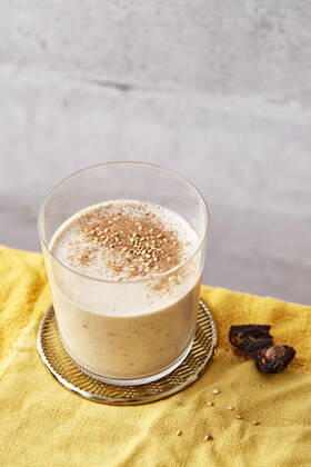 Tahini, Banana and Date Milkshake Tahini, Banana and Date Milkshake Copyright: xNinaxNagyx NN150222-7