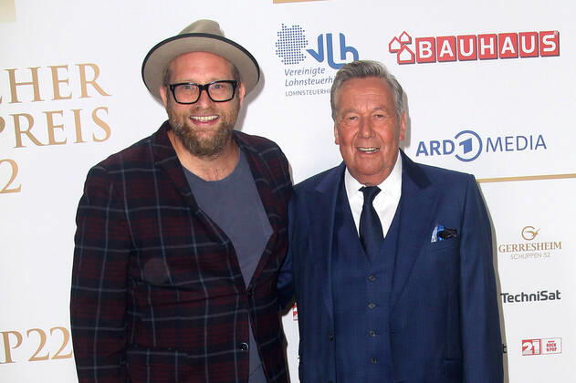 Gregor Meyle und Roland Kaiser bei der Verleihung Deutscher Radiopreis am 8.09.2022 in Hamburg Deutscher Radiopreis 2022 Verleihung in Hamburg