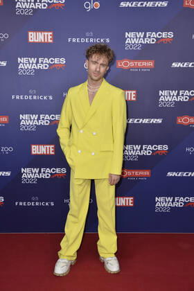 Felix Nieder beim Bunte New Faces Award STYLE in Berlin 08.09.2022