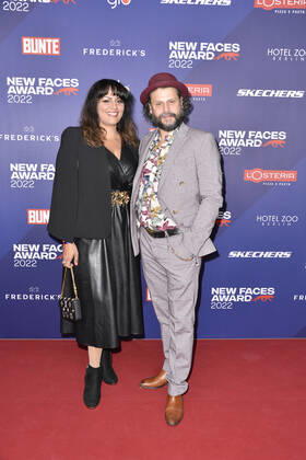 Manuel Cortez mit Freundin Saina Bayatpour beim Bunte New Faces Award STYLE in Berlin 08.09.2022