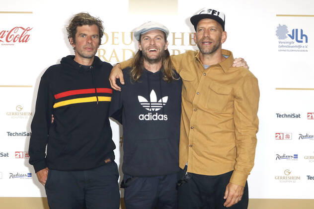 Sportfreunde Stiller bei der Verleihung des Deutschen Radiopreises 2022 im Schuppen 52. Hamburg, 08.09.2022