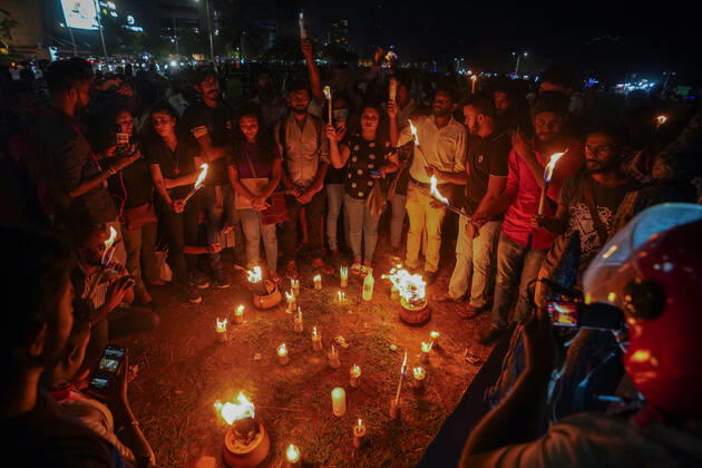 Protest In Colombo, Sri Lanka Anti-government protesters are protesting by lighting candles at Galle Face. September 09, 2022 Colombo, Sri Lanka. This protest was held to demand the release of the activists who were imprisoned in the recent protests and to remember all those who died or were disabled during the recent protests. Apart from this, their main slogans were to demand not to increase the prices of goods. Colombo Sri Lanka Copyright: xThilinaxKaluthotagex originalFilename: kaluthotage-notitle220909_npo0A