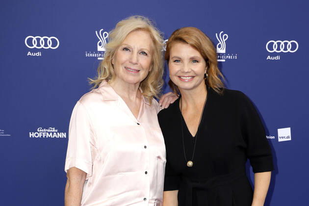 Entertainment Bilder des Tages Maren Kroymann und Annette Frier bei der Deutscher Schauspielpreis Verleihung am 9.09.2022 in Berlin Deutscher Schauspielpreis 2022 Verleihung in Berlin
