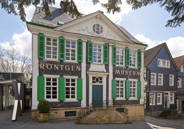 RS_Roentgen-Museum_09.tif Deutsches Roentgen-Museum, Remscheid, Bergisches Land, Nordrhein-Westfalen, Deutschland, Europa Copyright: xZoonar.com StefanxZiesex zoonar_9301052
