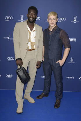 Farba Dieng und Julius Nitschkoff bei der Verleihung des Deutschen Schauspielpreises 2022 im Restaurant Spindler & Klatt. Berlin, 09.09.2022