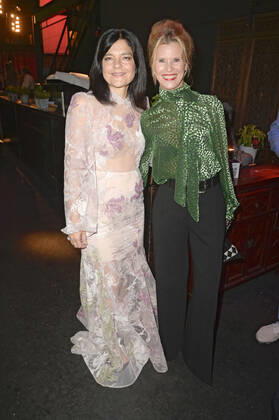 Jasmin Tabatabai und Leslie Malton bei der Verleihung des Deutschen Schauspielpreises 2022 im Restaurant Spindler & Klatt. Berlin, 09.09.2022
